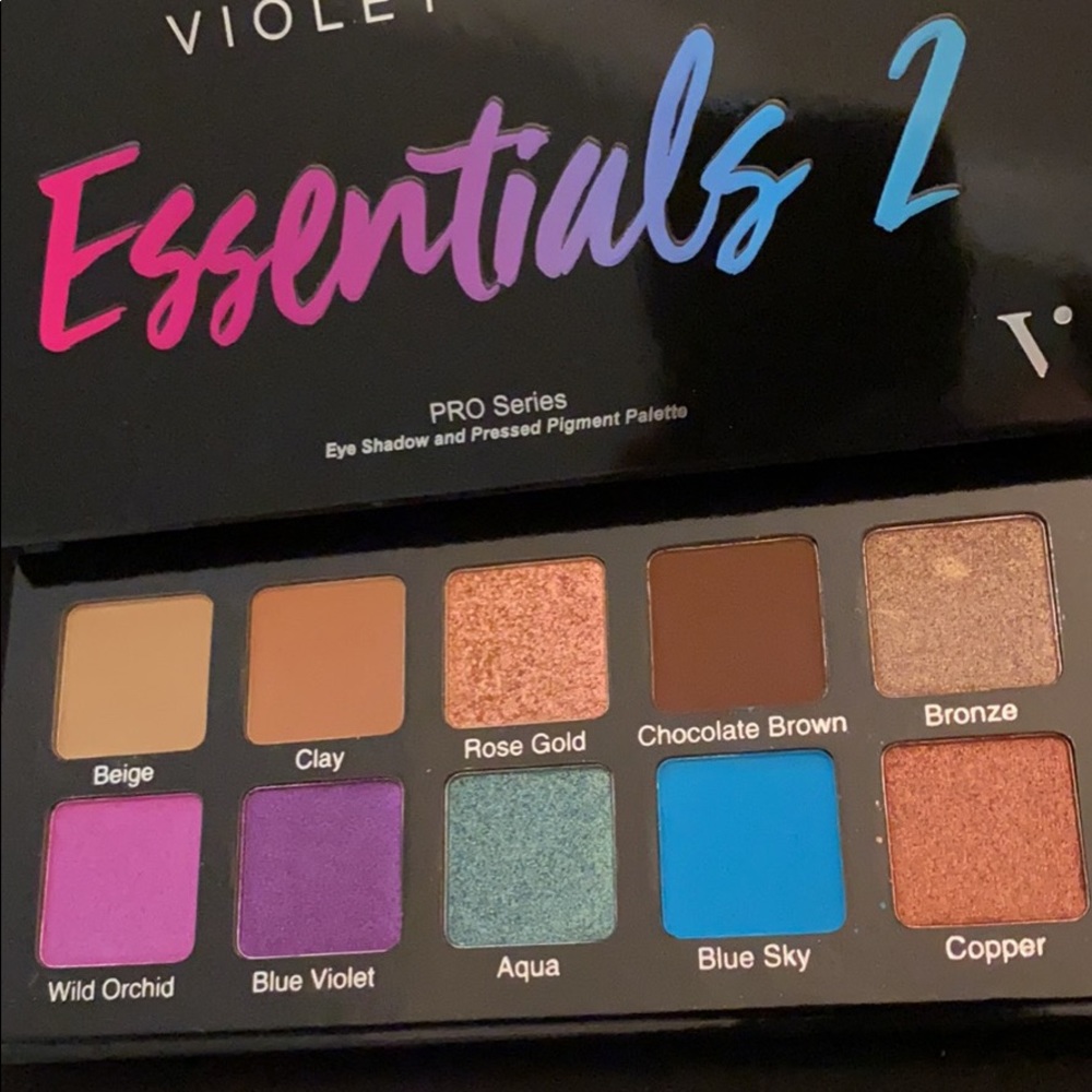 Violet Voss Essentials 2 eyeshadow palette